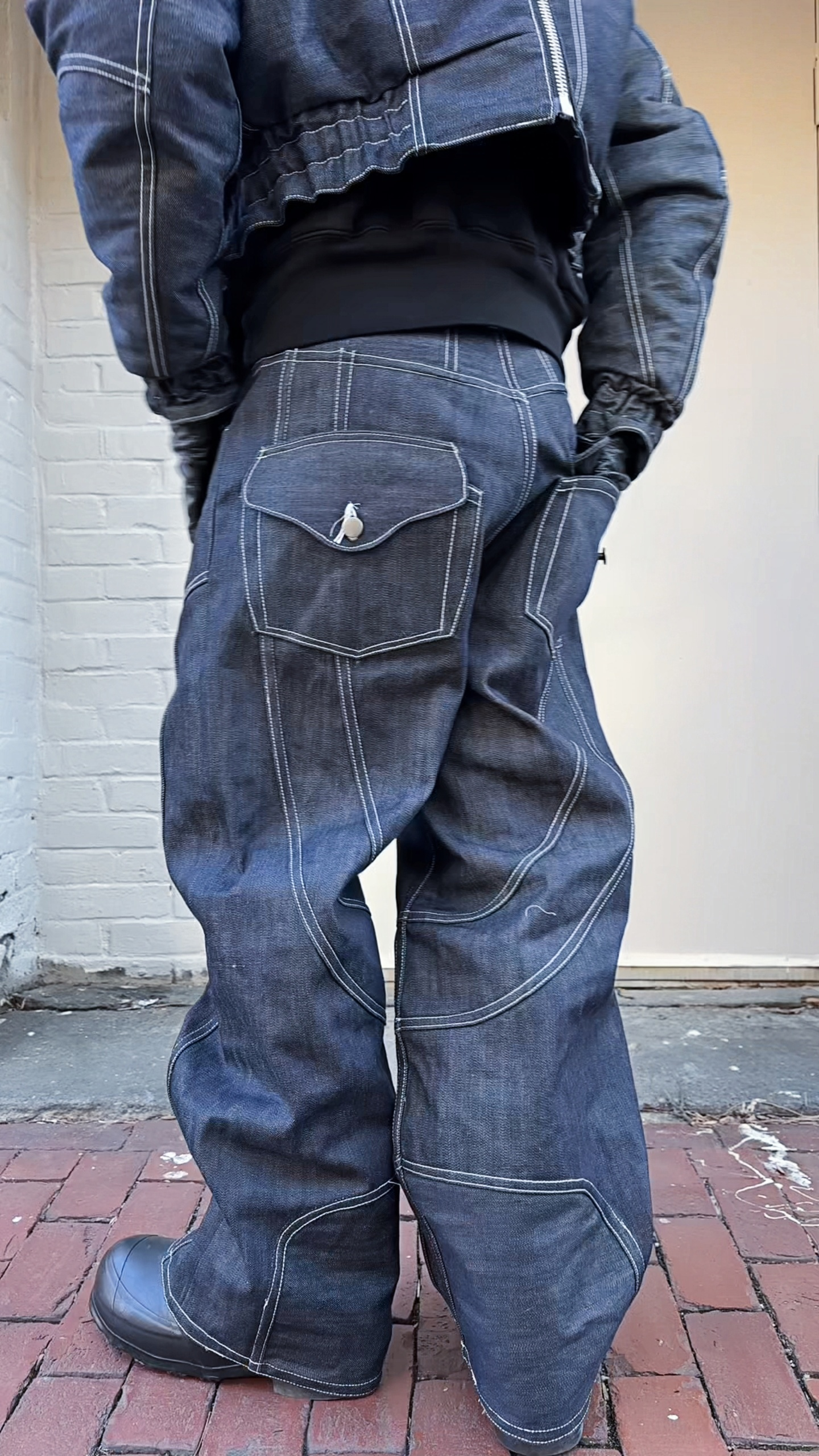 SPLIT-LINE DENIM BOMBER JEANS