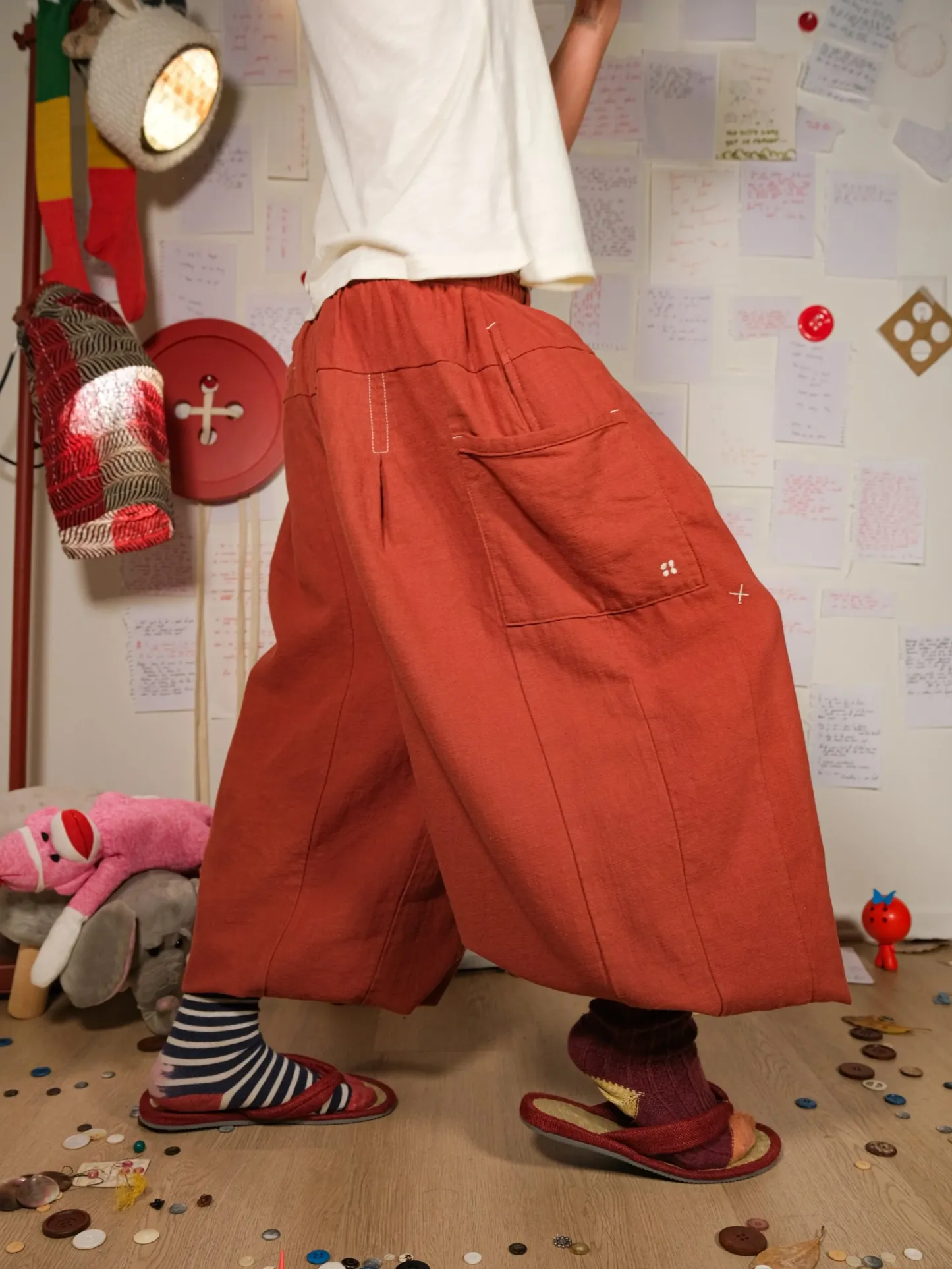 FLAX PLEATED WIDE-LEG PANTS