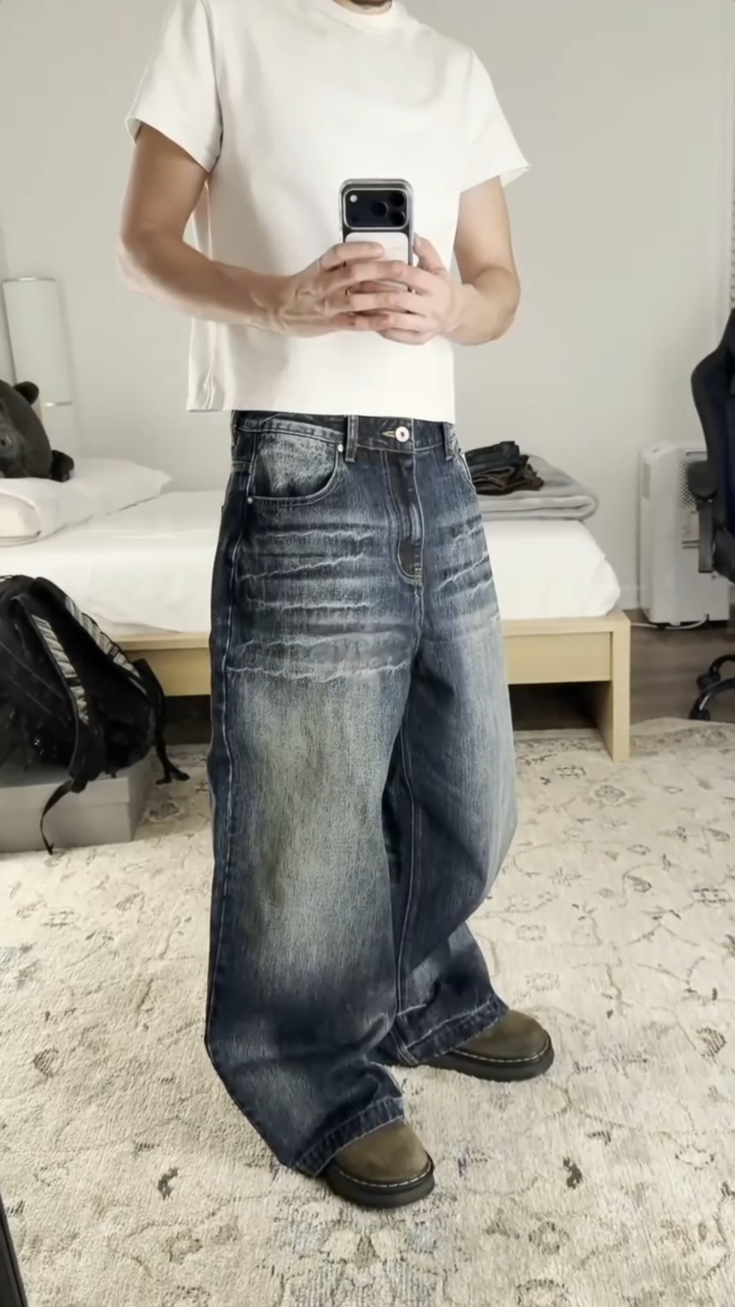 VINTAGE FADE WIDE-LEG JEANS