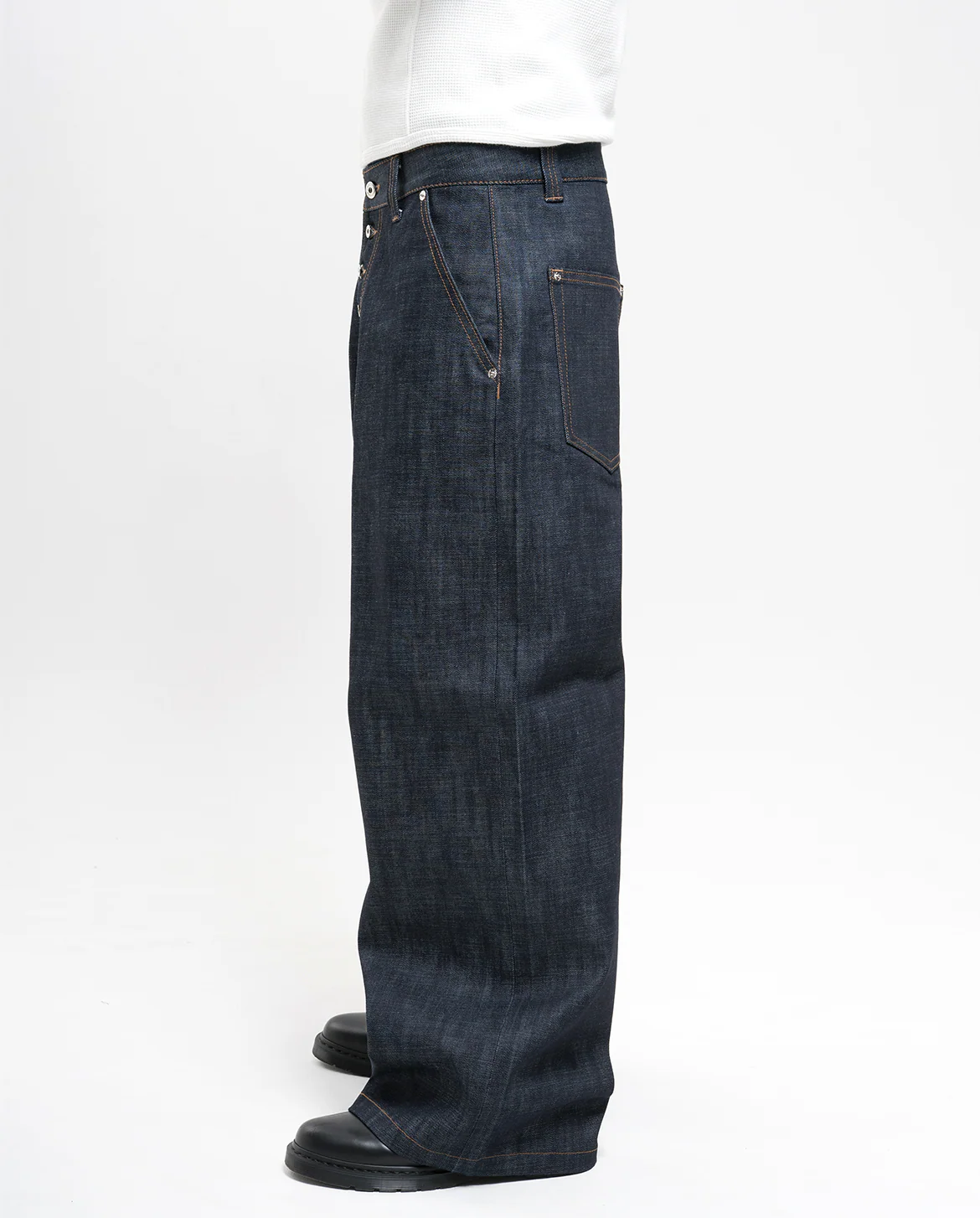 RAW SELVEDGE LOOSE FIT JEANS