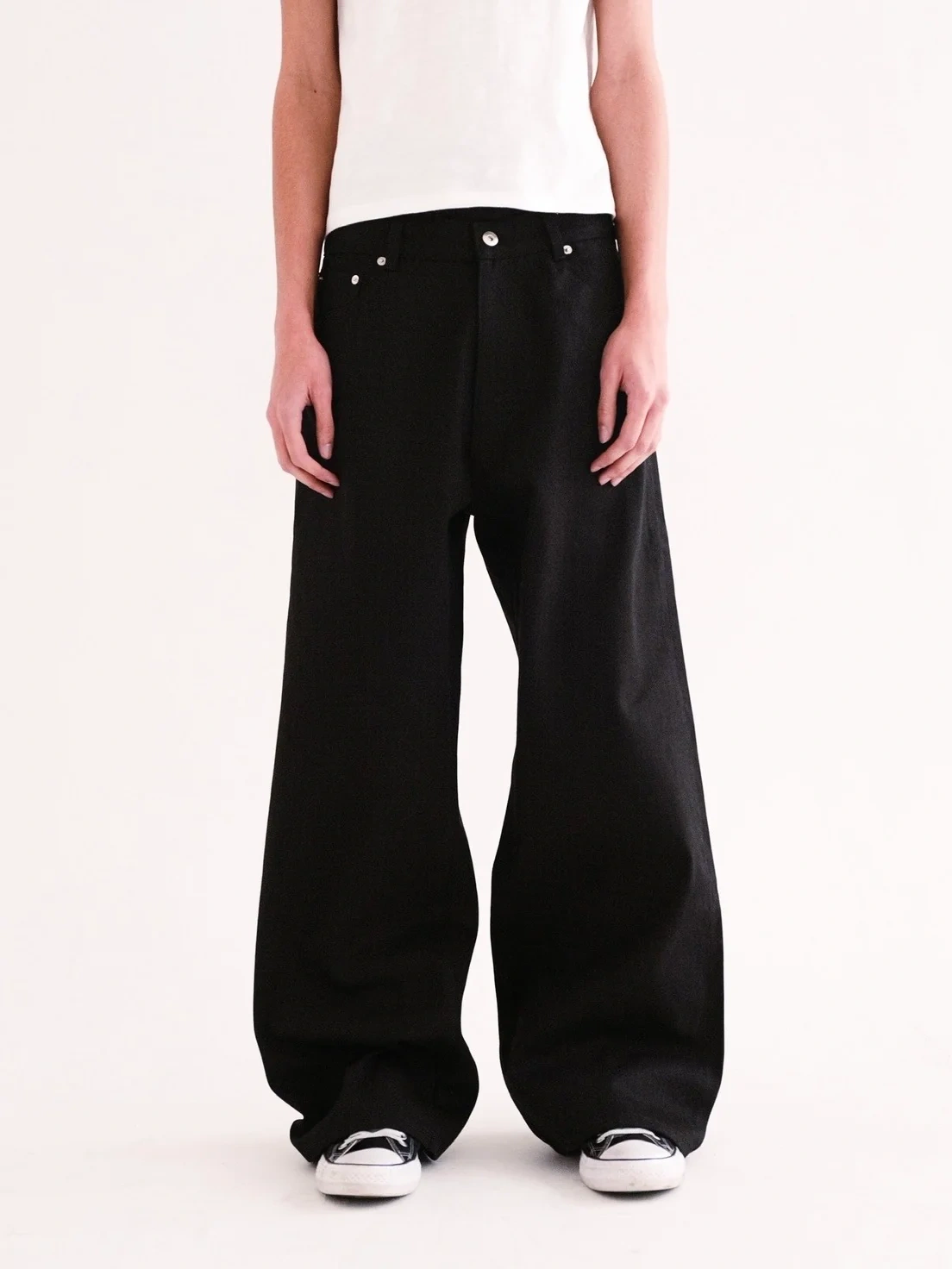 RAW SELVEDGE WIDE LEG DENIM