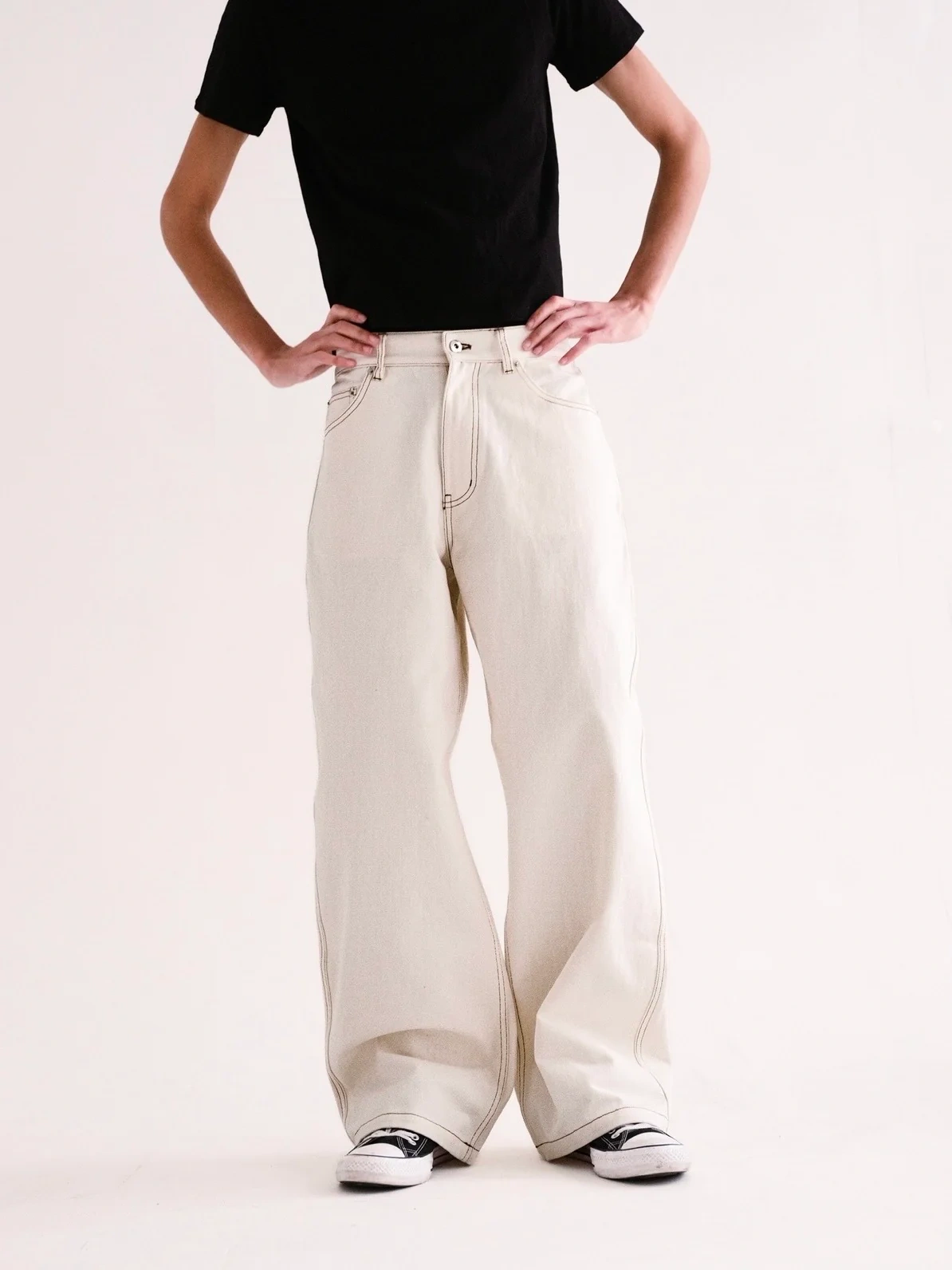 WIDE LEG DENIM