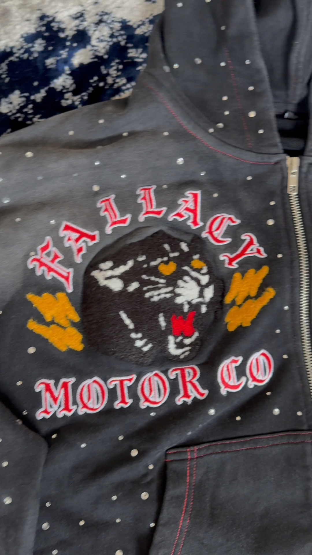 PANTHER ZIP-UP HOODIE