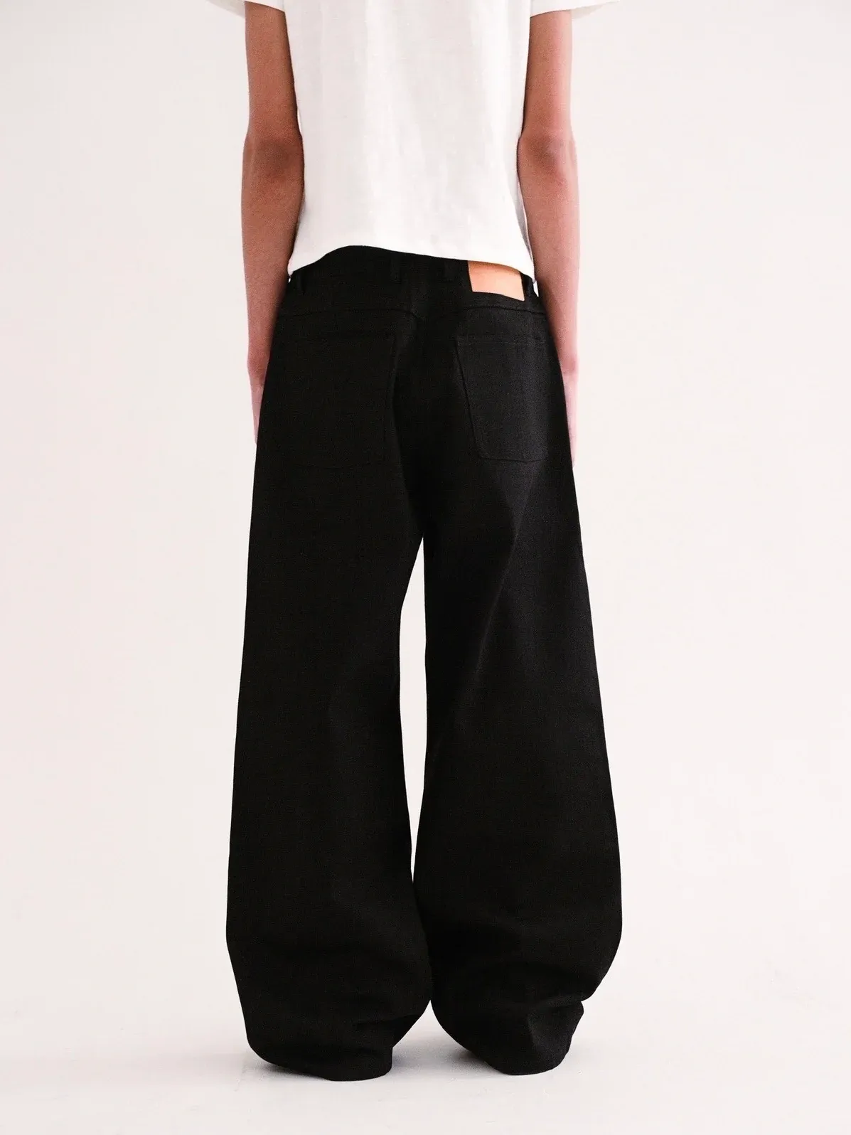 RAW SELVEDGE WIDE LEG DENIM