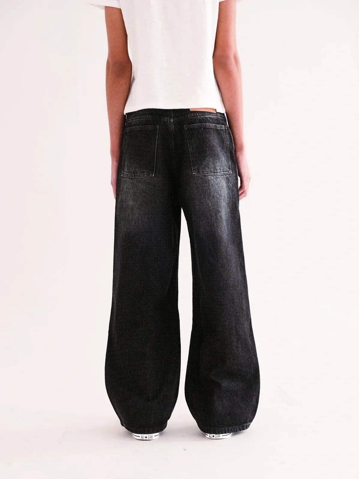 WIDE LEG DENIM