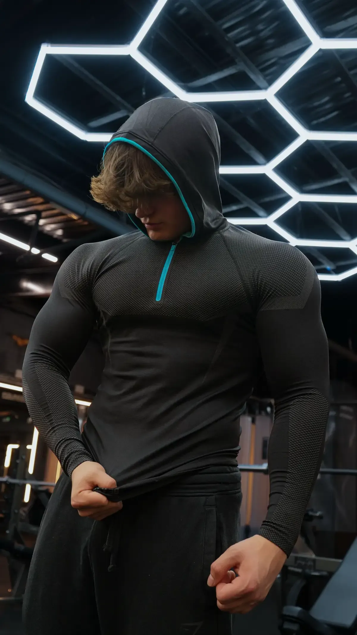 GRAVITY-SHELL HOODIE