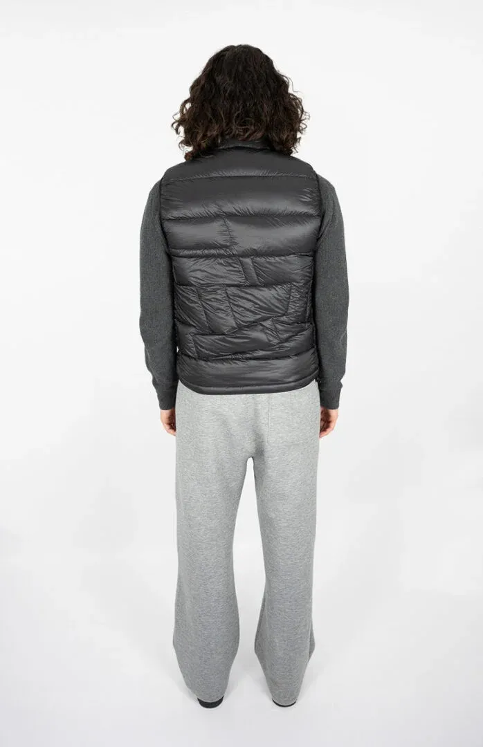 DOWN VEST