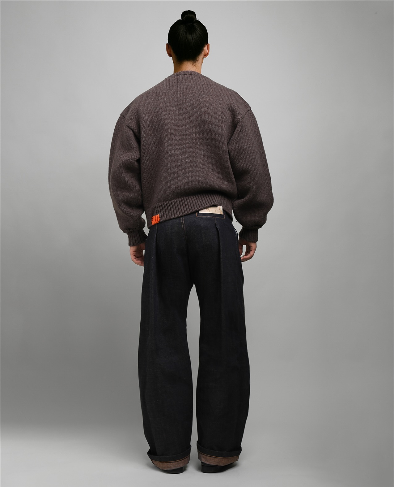 HEAVY RIBBED RELAXED KNIT SWEATER