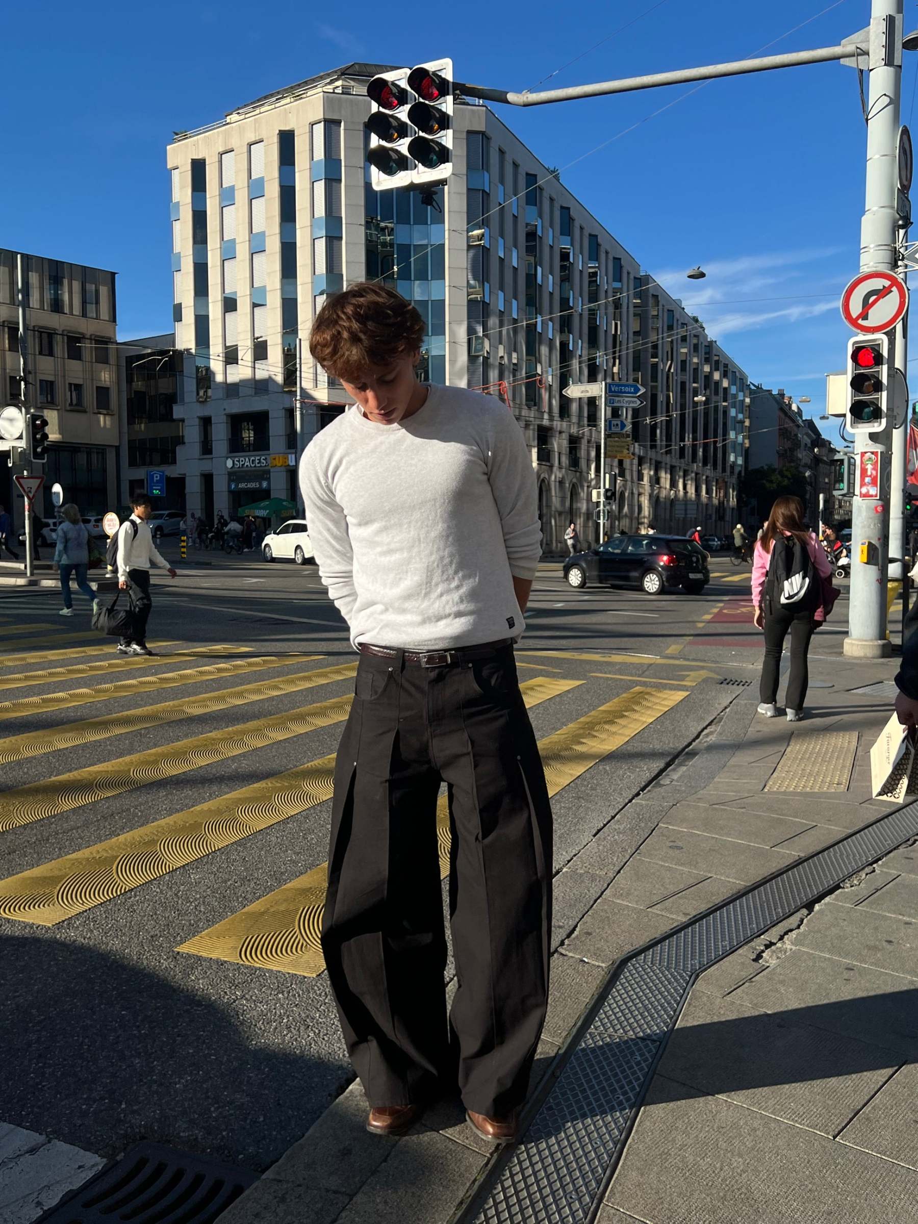 PLEATED TROUSERS