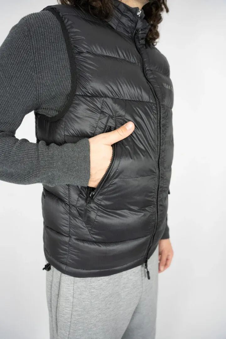 DOWN VEST