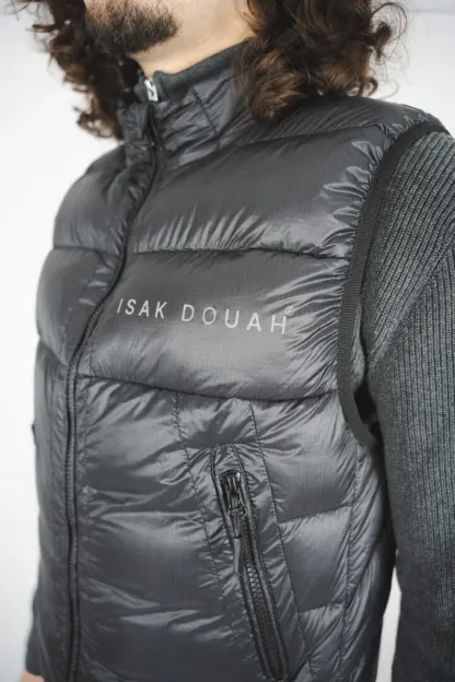 DOWN VEST