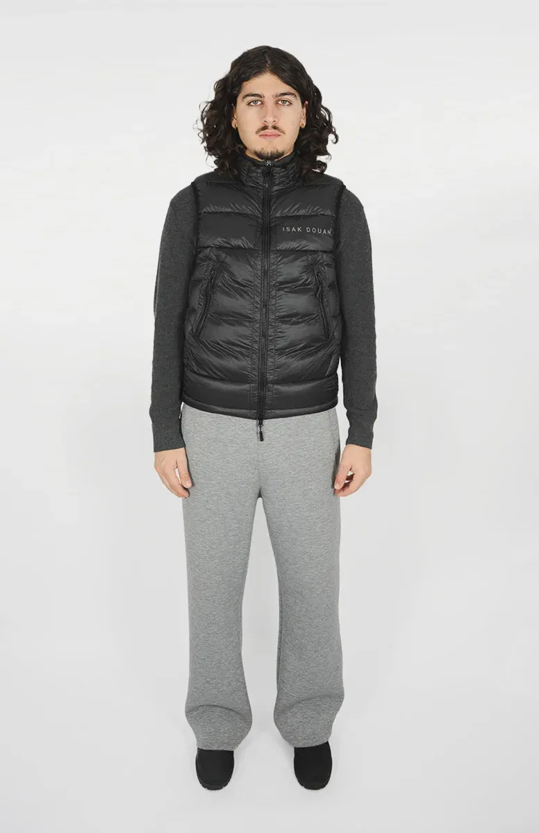 DOWN VEST