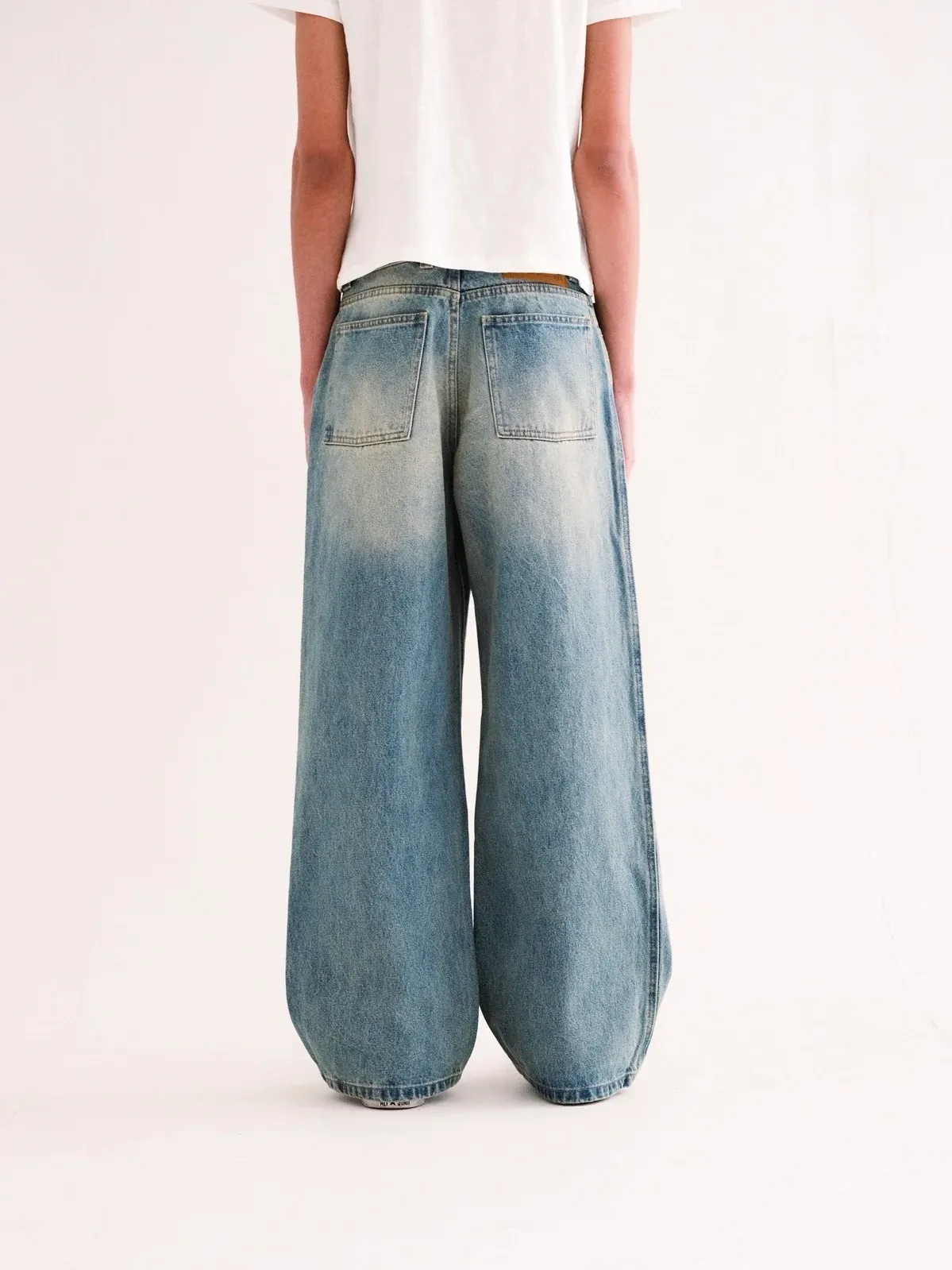 WIDE LEG DENIM