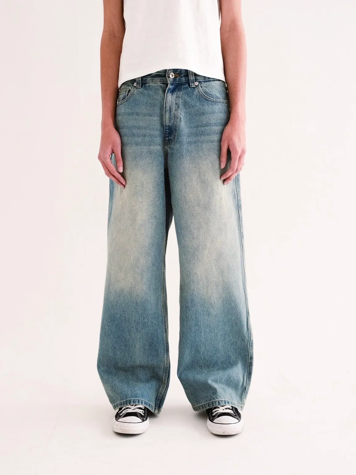 WIDE LEG DENIM