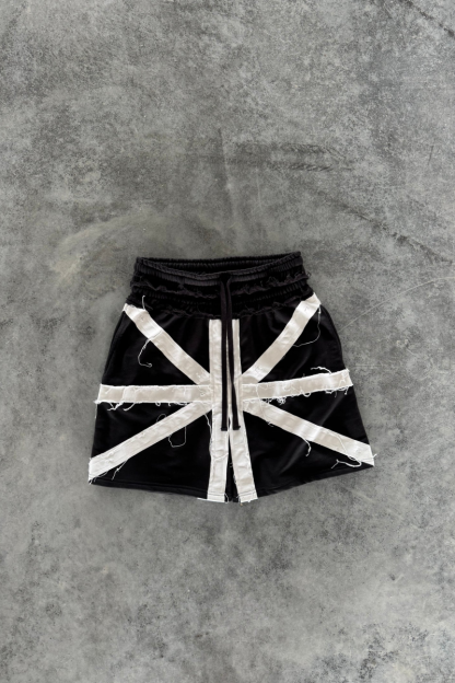 Double-waistband shorts with British-style elements