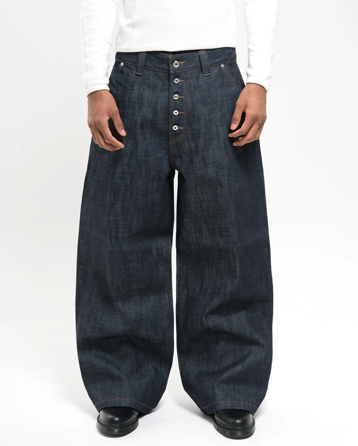 RAW SELVEDGE LOOSE FIT JEANS