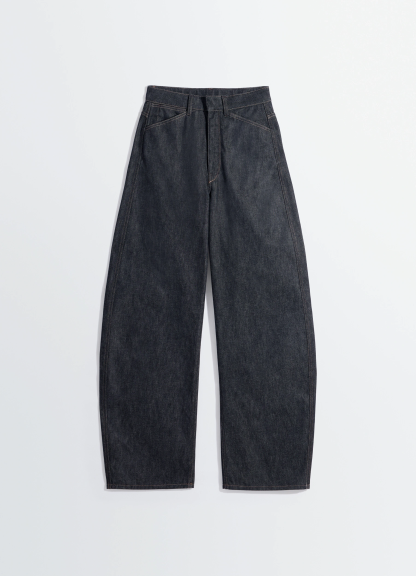 HIGH WAISTED CURVED PANTS IN DENIM