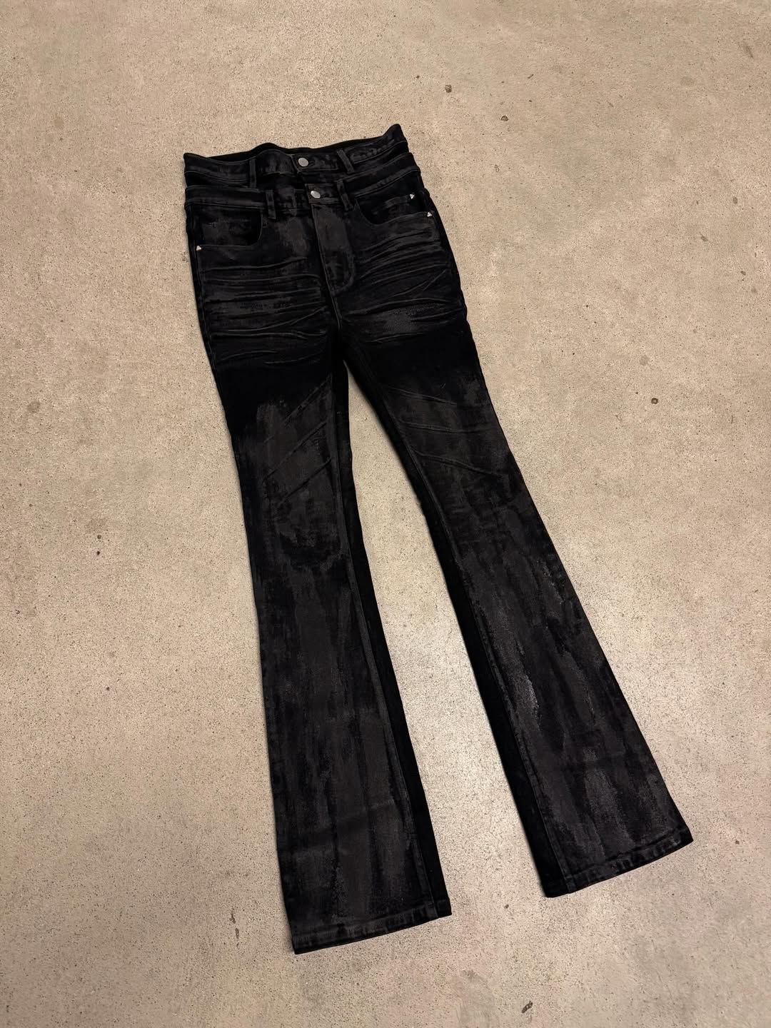DARKNESS JEANS