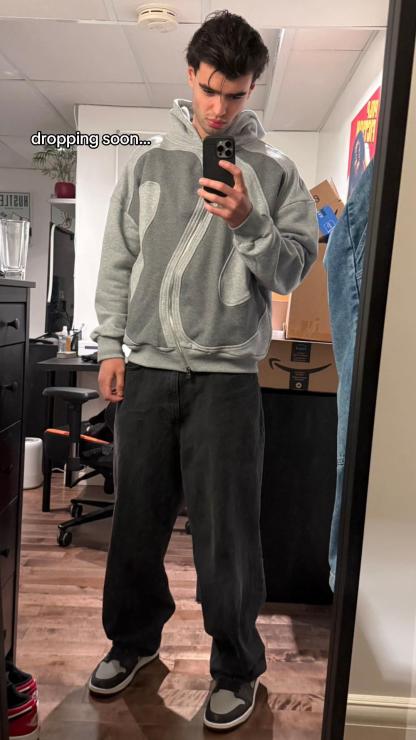CURVED ZIPPER HOODIE