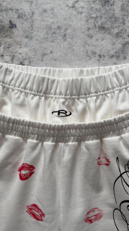 DOUBLE-LAYER RED LIP DRAWSTRING SHORTS