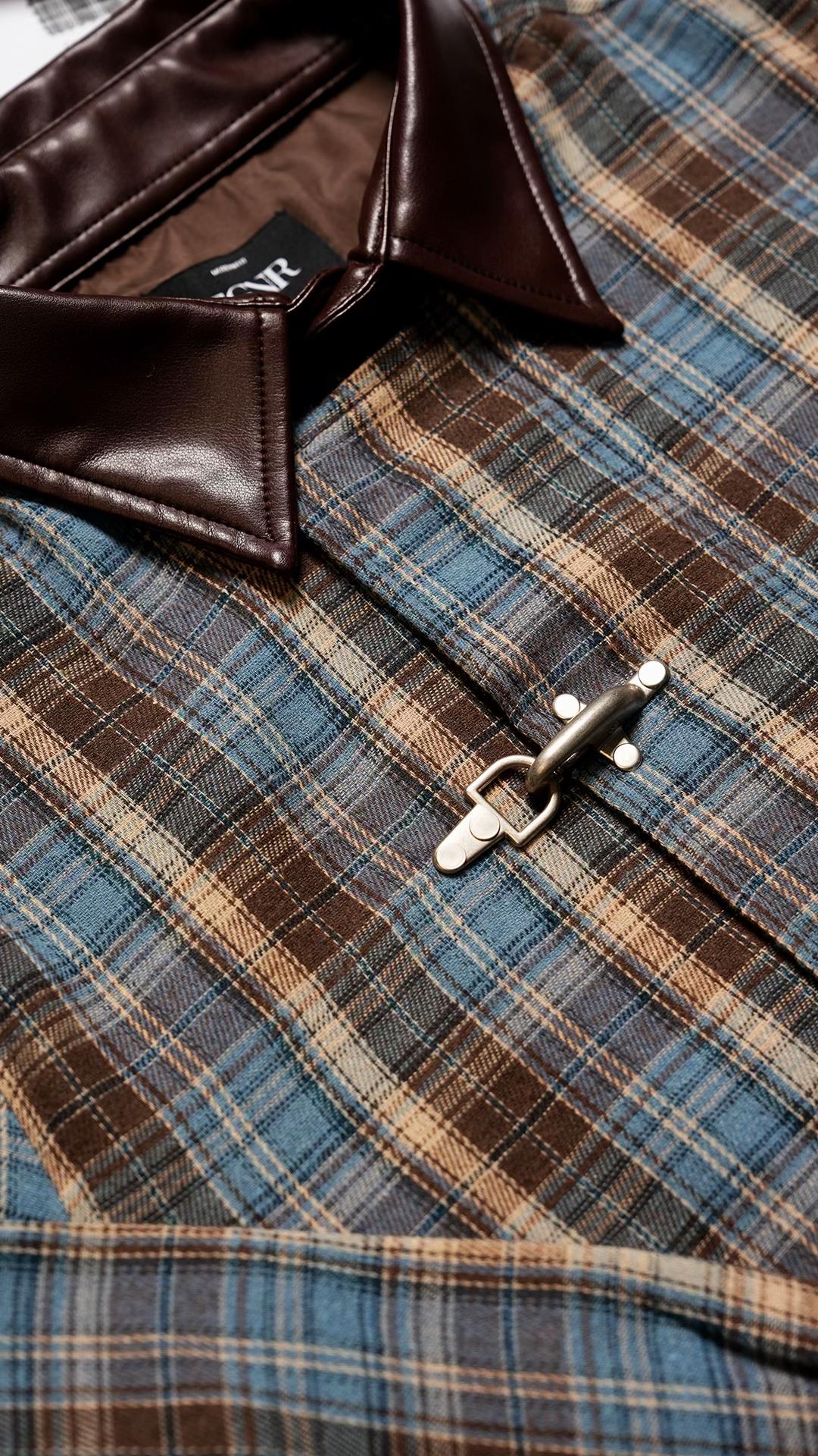 Check-pattern clasp jacket