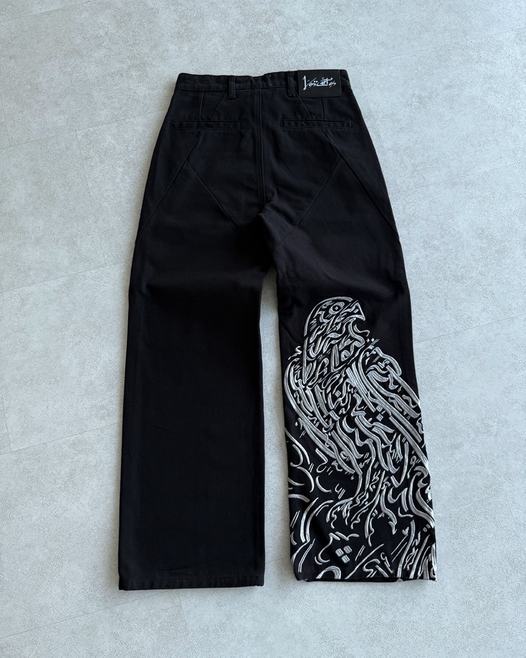 BLACK CRESCENT PANTS