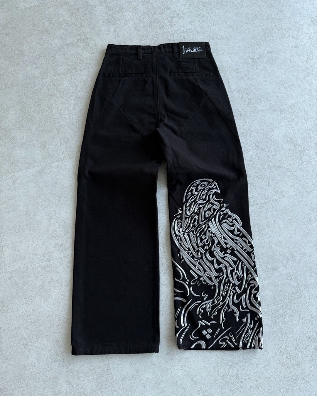 BLACK CRESCENT PANTS