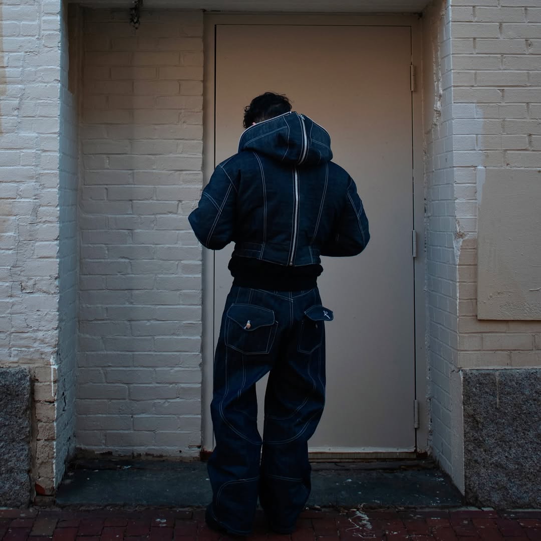 SPLIT-LINE DENIM BOMBER JEANS