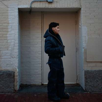 SPLIT-LINE DENIM BOMBER JEANS