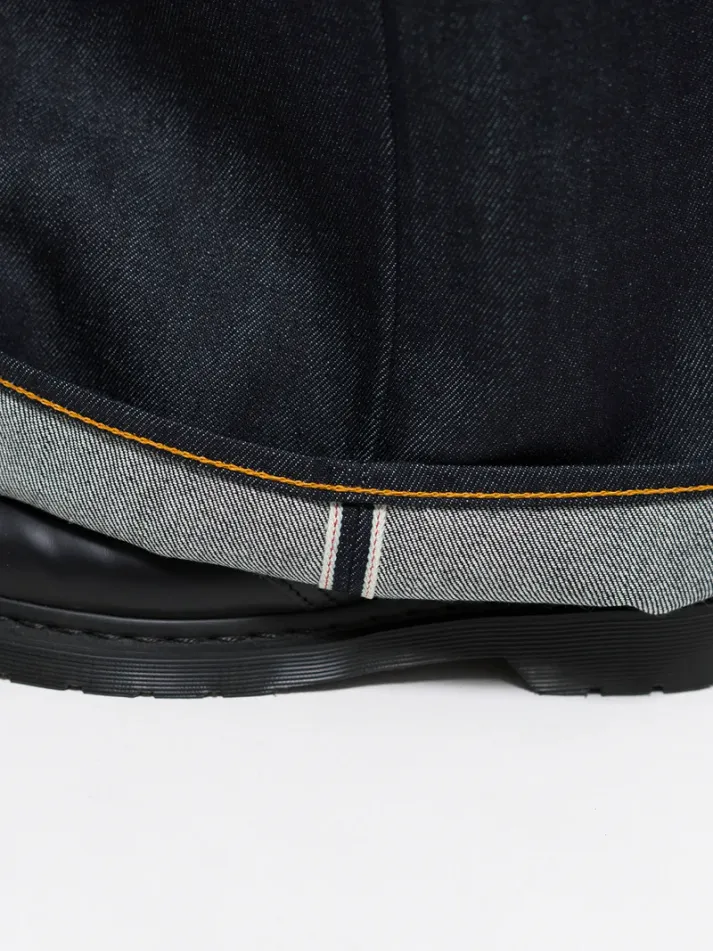 JAPANESE SELVEDGE  CURVED-LEGS JEANS