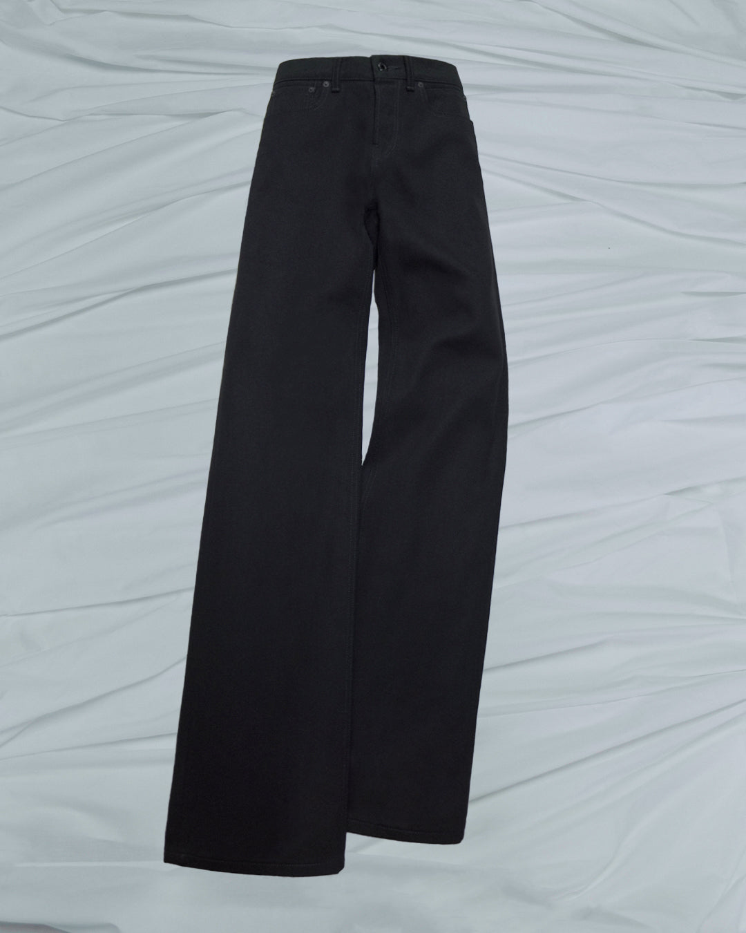 STRAIGHT LEG DENIM