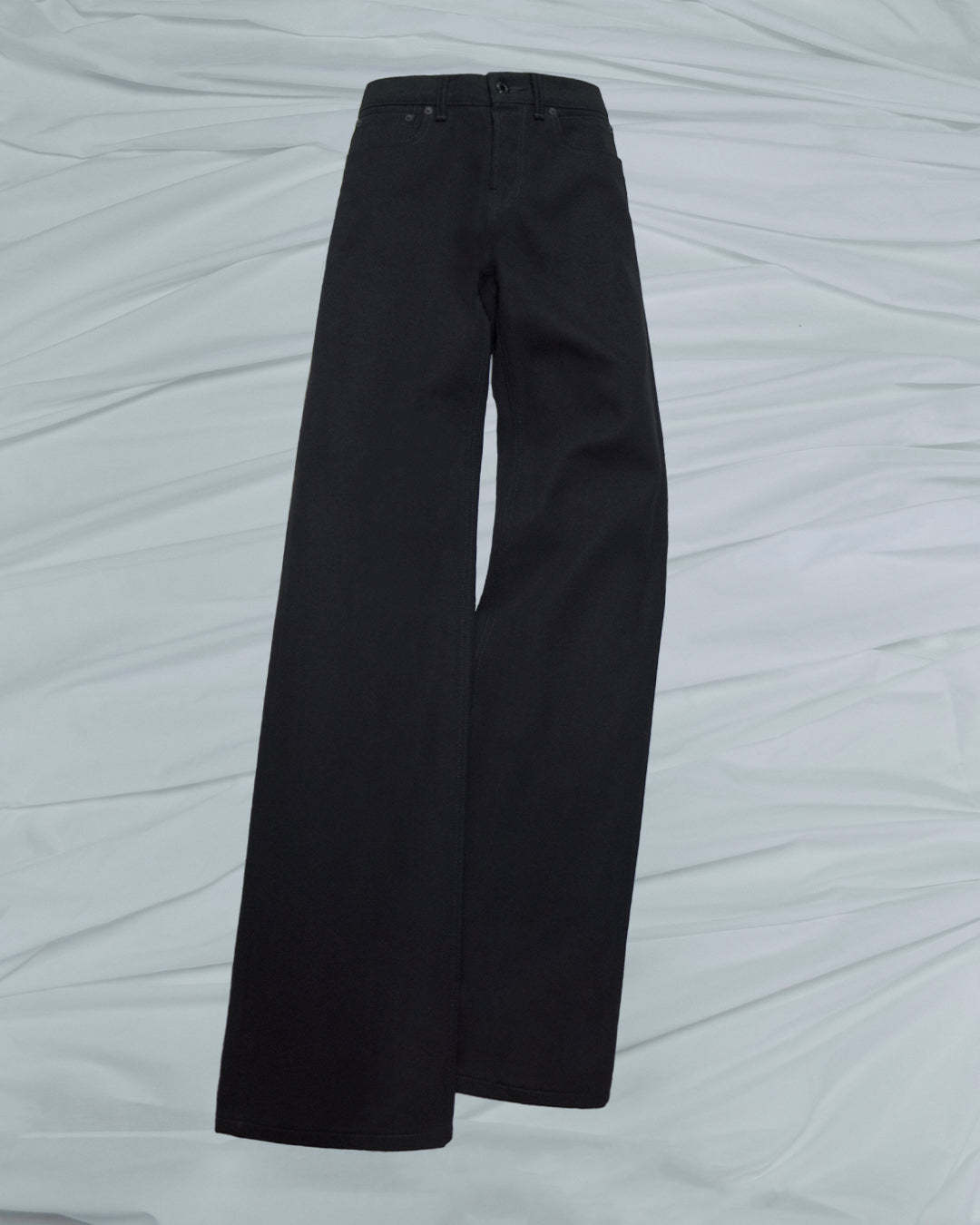 STRAIGHT LEG DENIM
