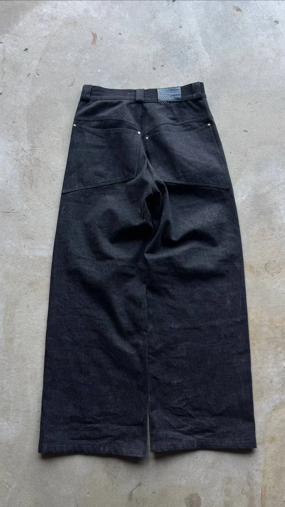 BLACK SELVEDGE DENIM