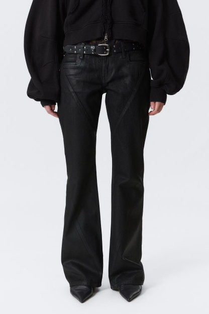  LOW RISE SLIM BOOTCUT LEG JEANS