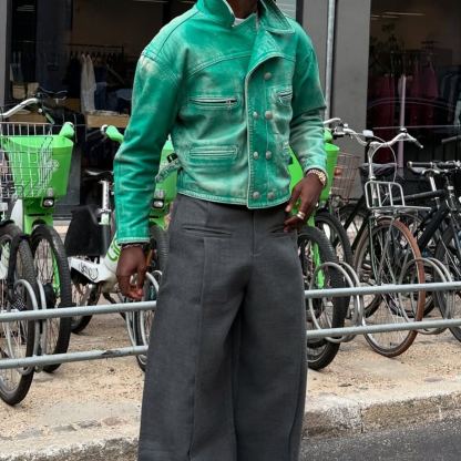 FLAT-POCKET PLEATED PANTS