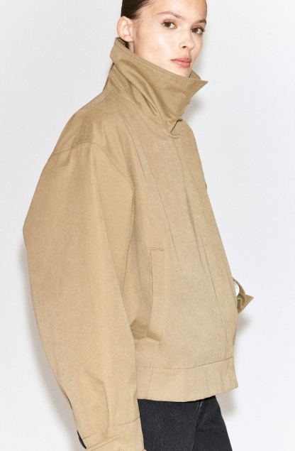 ROUNDED SHORT TRENCH COAT