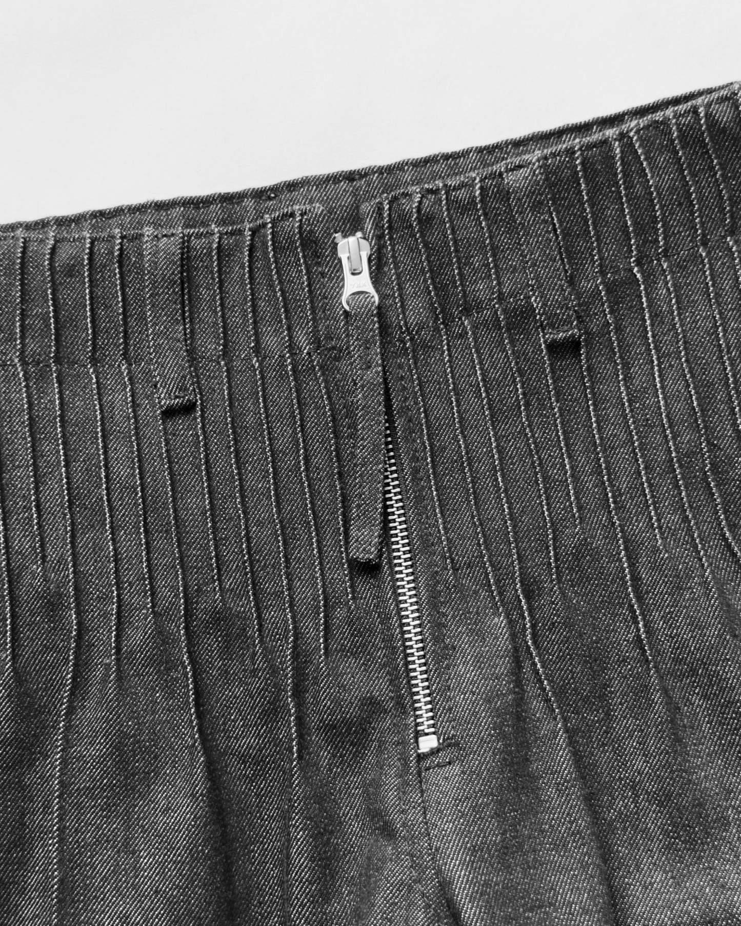 pleats denim