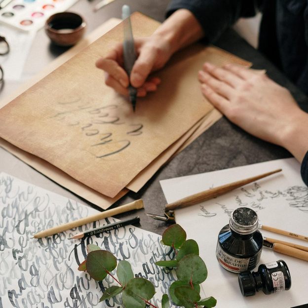 Stationery Writing Paper, 60 Sheets, 8.5" x 11", Vintage Thicker Double Sided Printing Paper, Antique Looking Letterhead Paper for Certificate, Invitation, Resume, Award, Diploma, Craft (A)