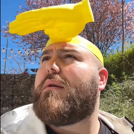  Palm-Sized Sun Hat – Wear Fun, Steal the Spotlight!