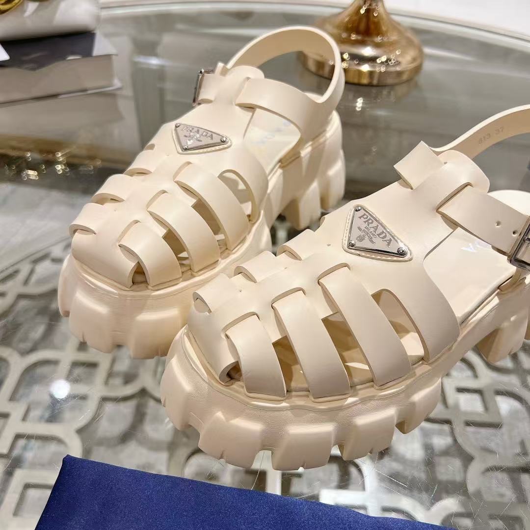 P style Zigzag Roman Woven Beach Slippers