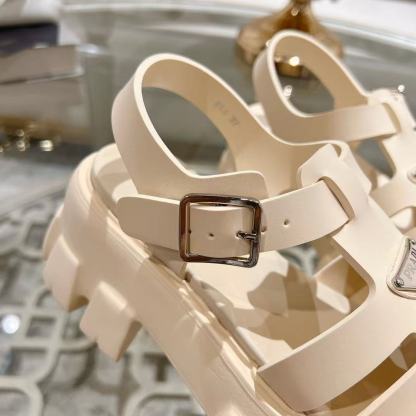 P style Zigzag Roman Woven Beach Slippers