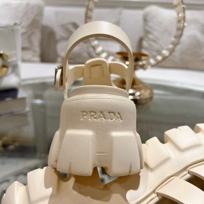 P style Zigzag Roman Woven Beach Slippers