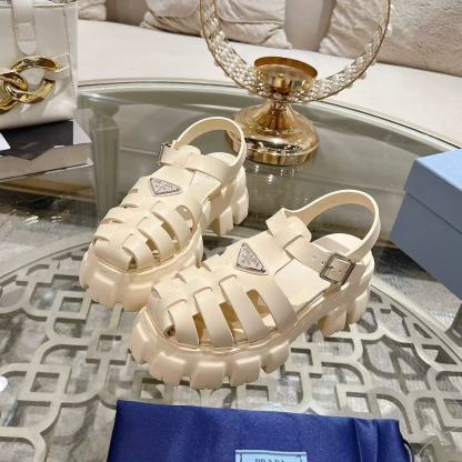 P style Zigzag Roman Woven Beach Slippers