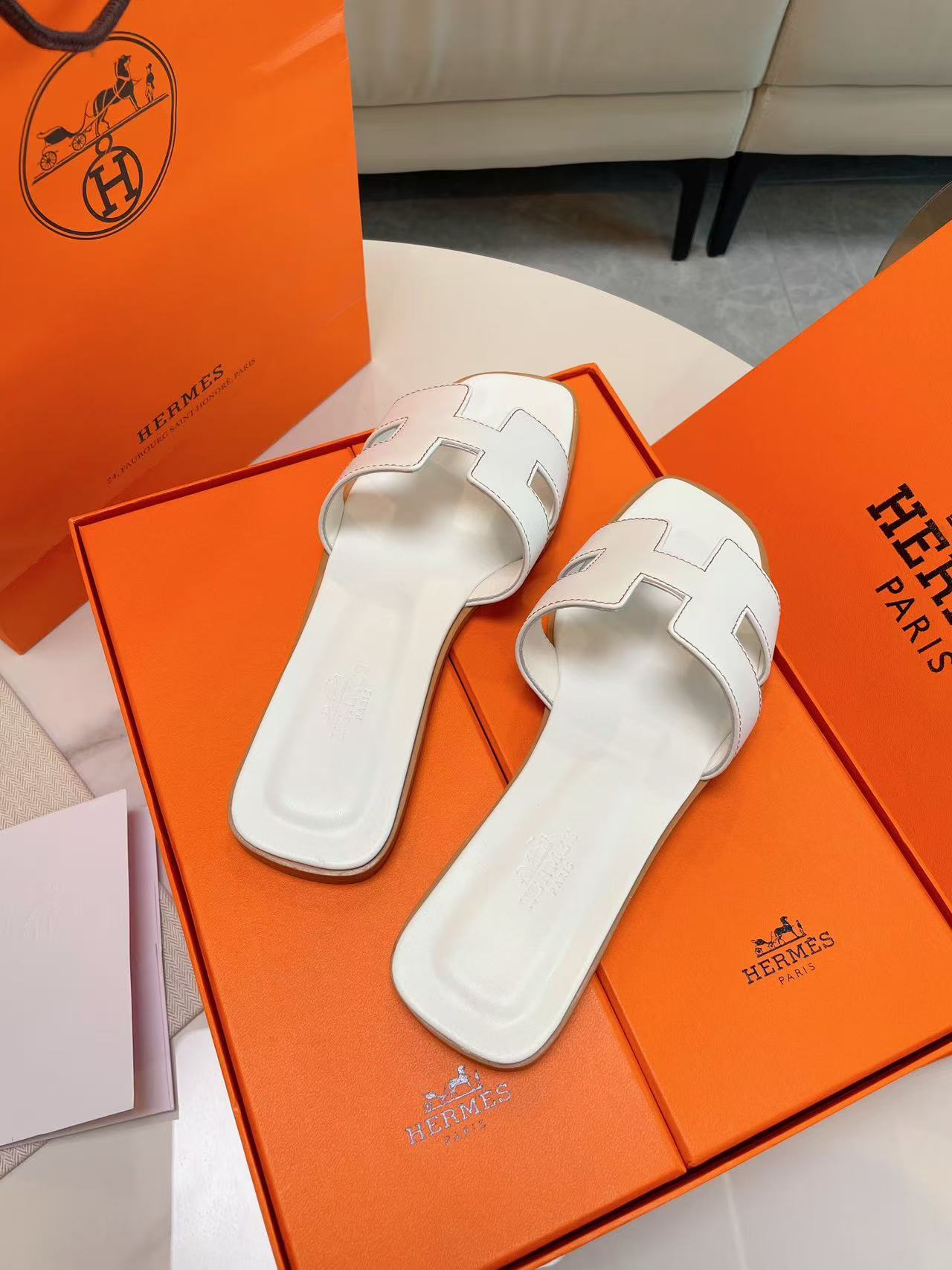 H style Women's Slippers