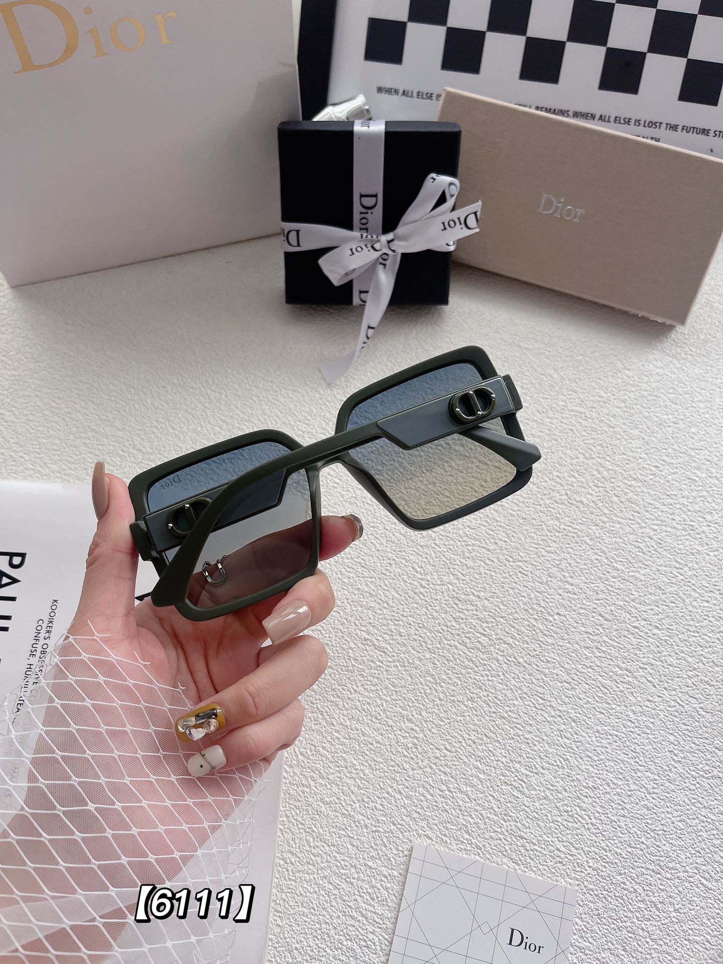 D style fashion sunglasses-Luxeon