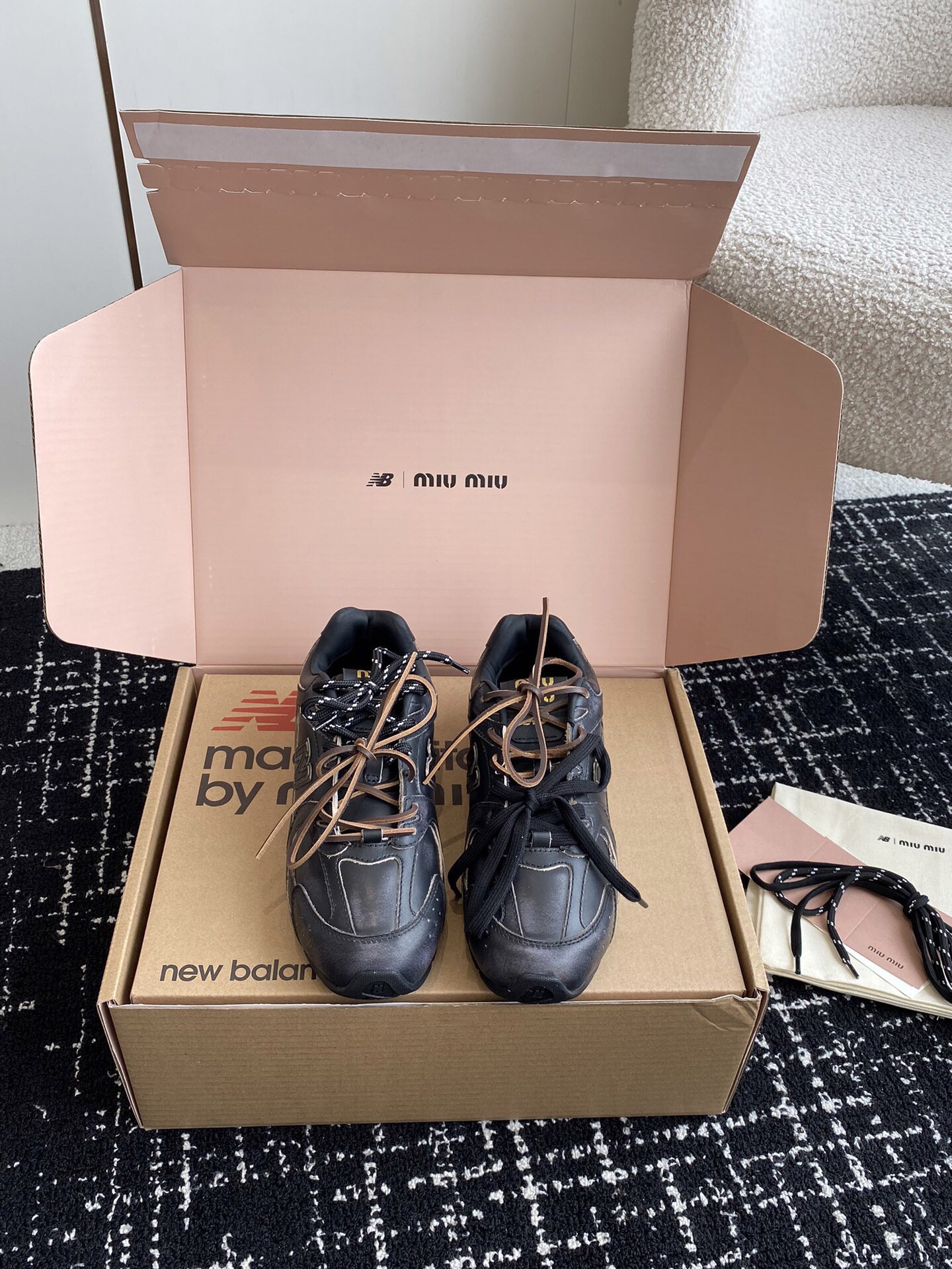 Distressed 530 sneakers