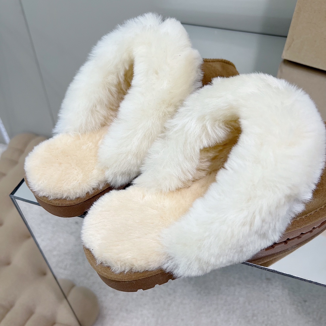 ugg fuzzy slipper-Luxeon