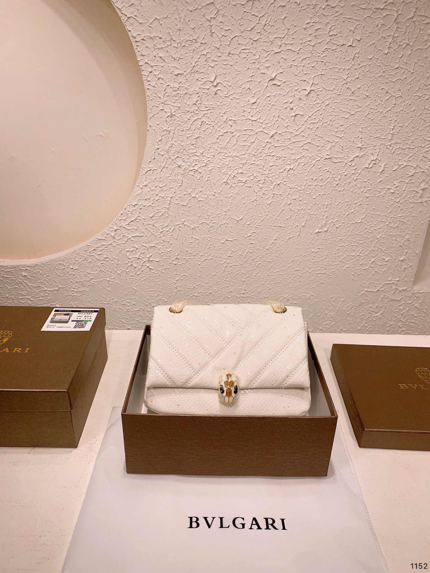 BVLGARI Shoulder Bags Classic-Luxeon