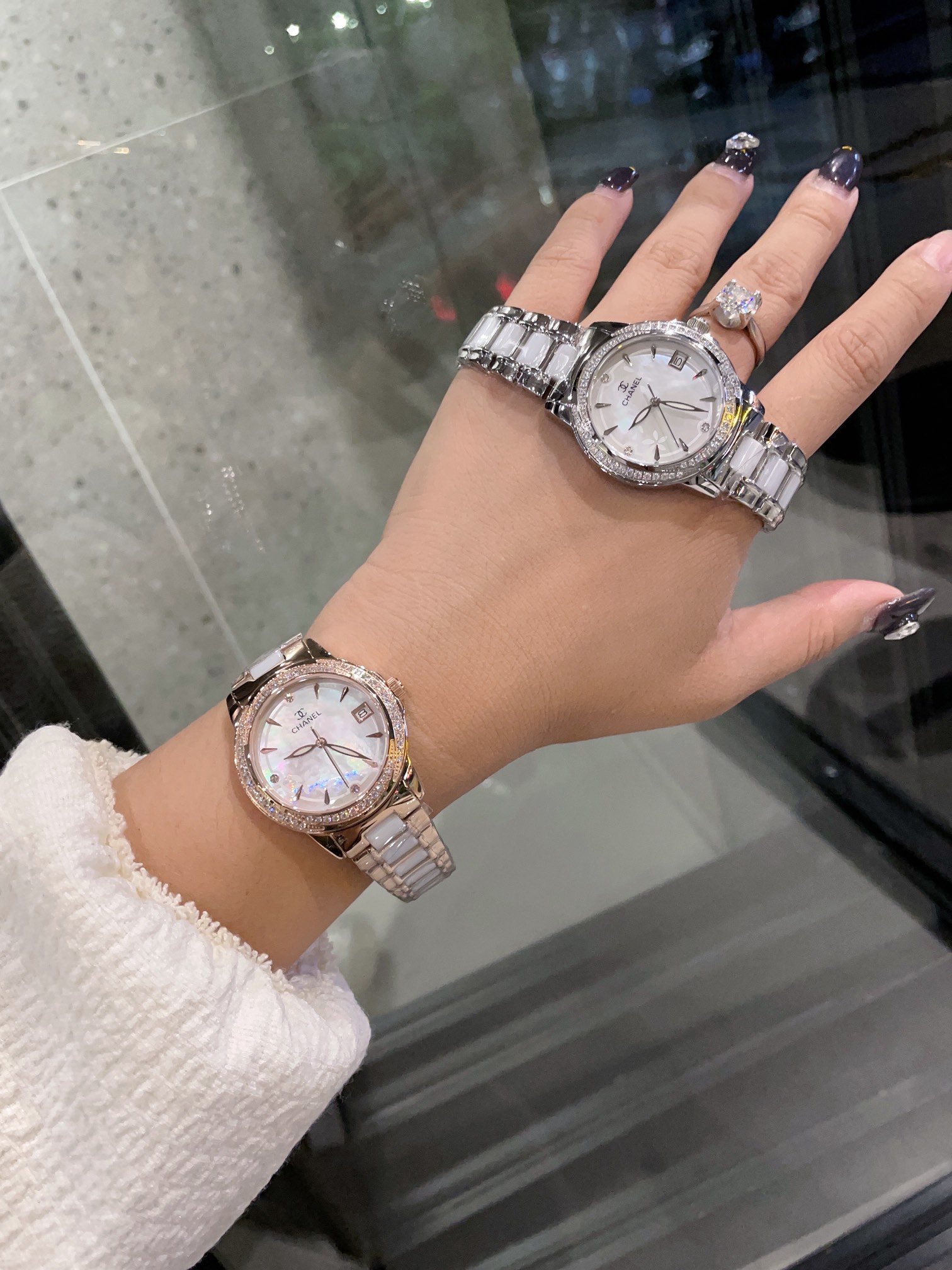 C style Delicate Women Watch Ceramic Strap Quartz Movement-Luxeon