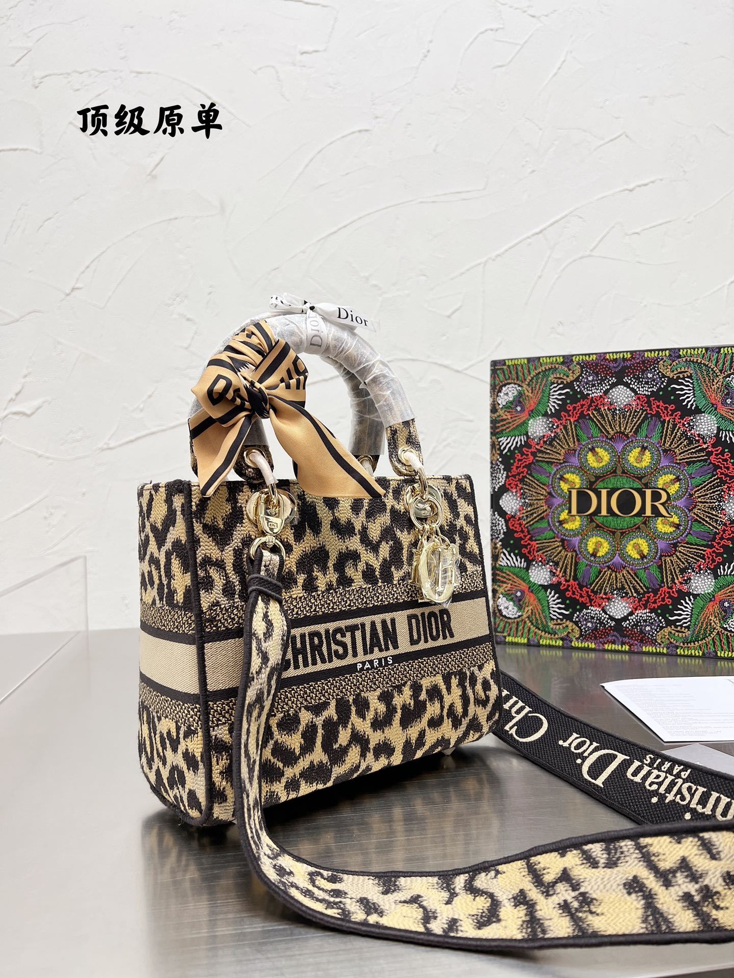 D style Diana handbags top quality embroidered-Luxeon